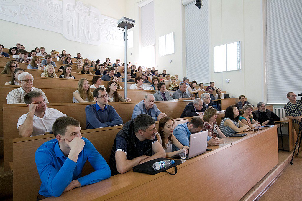 Состоялась лекция известного российского экономиста М.Л. Хазина, приглашенного деканатом МЭиП