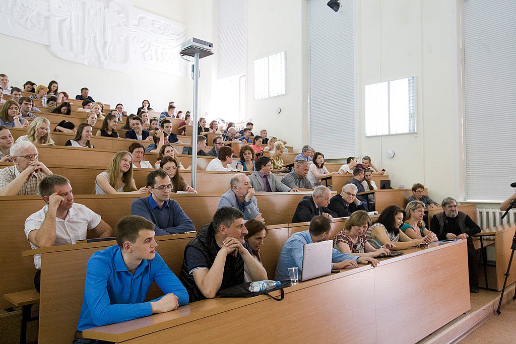 Состоялась лекция известного российского экономиста М.Л. Хазина, приглашенного деканатом МЭиП